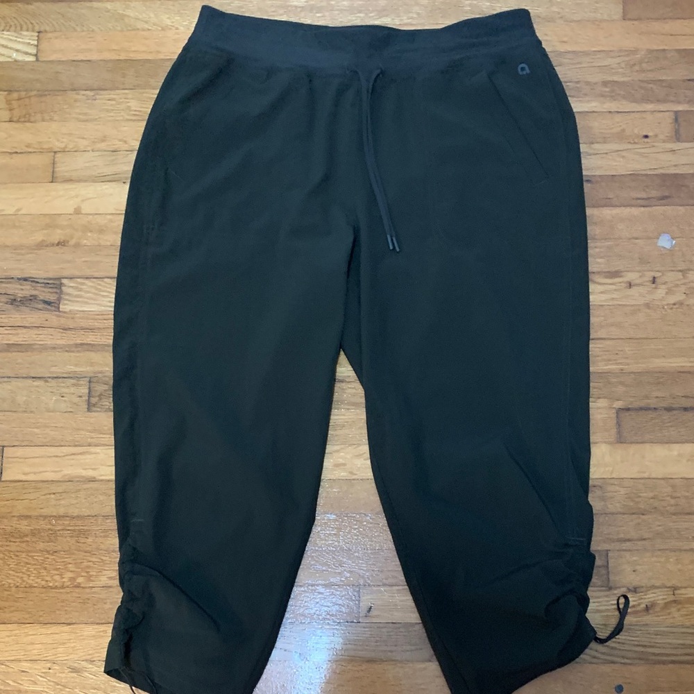 😎 Hyba medium cropped pants
